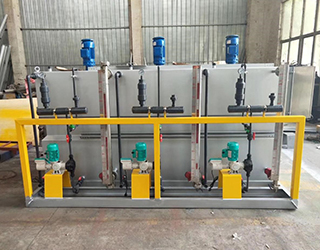 全自动加药装置